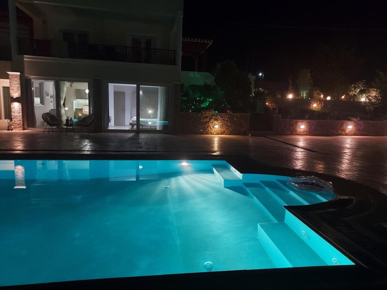 Luxury Arartments Tzemi Villa Porto Heli Bagian luar foto