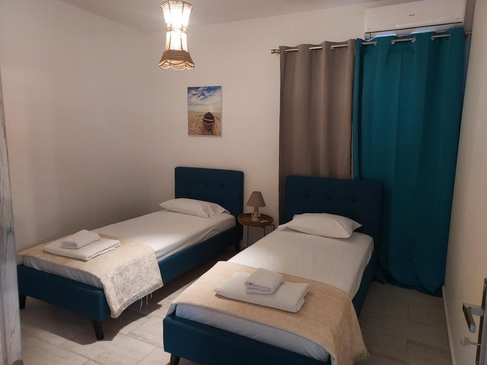 Luxury Arartments Tzemi Villa Porto Heli Bagian luar foto