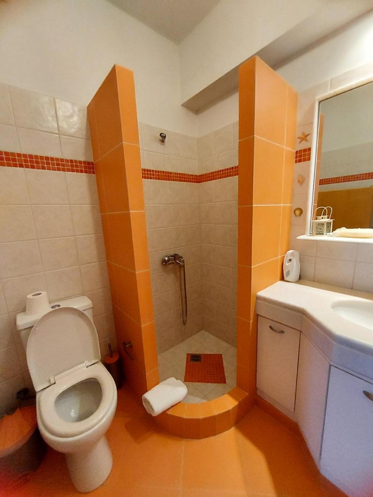 Luxury Arartments Tzemi Villa Porto Heli Bagian luar foto